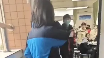 大学生姐姐爆改初中生，给弟弟送情书，从此弟弟在班内抬不起头哈哈哈哈