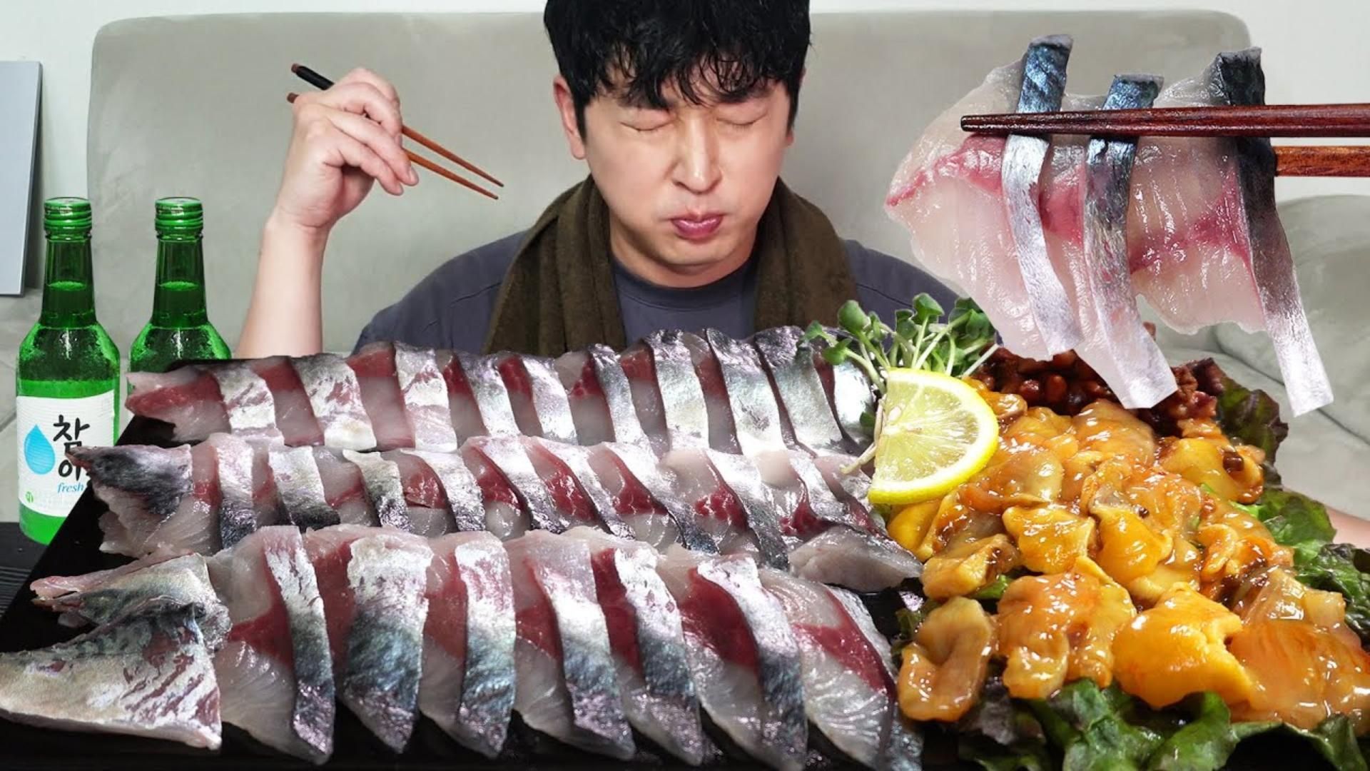 【mukbang】新鲜的鲭鱼生鱼片,一口鱼片一口烧酒,太爽了哔哩哔哩bilibili