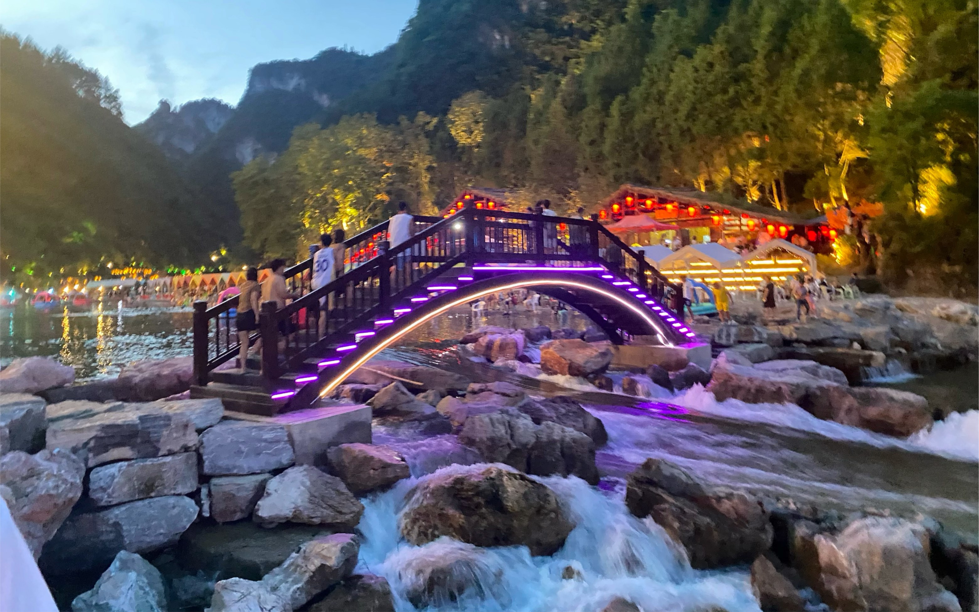 中国漂城贵州施秉杉木河夜漂体验