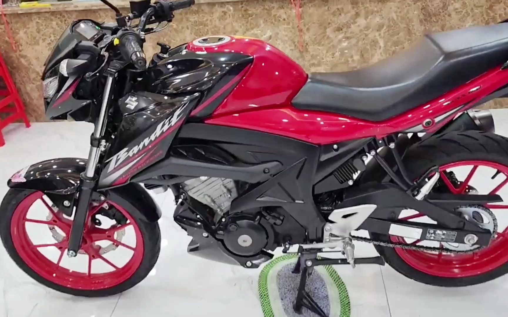 铃木盗匪150街车,外观声浪展示,质量稳定,油耗2.6,售11000元