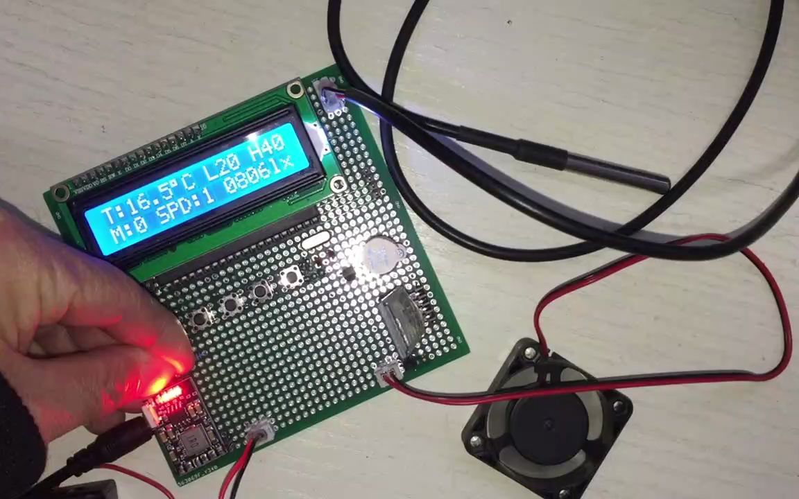 基于51单片机手机智能散热器设计 代做STM32/arduino/MSP430/51单片机毕业实物程序设计/labview/物联网哔哩哔哩bilibili