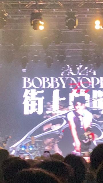 就连风都会褪色@BOBBYNOPEACE Wio鲍比和鸽子合体啦!鸽子妈妈真的好美!!@Dove鸽子 美死我了哔哩哔哩bilibili