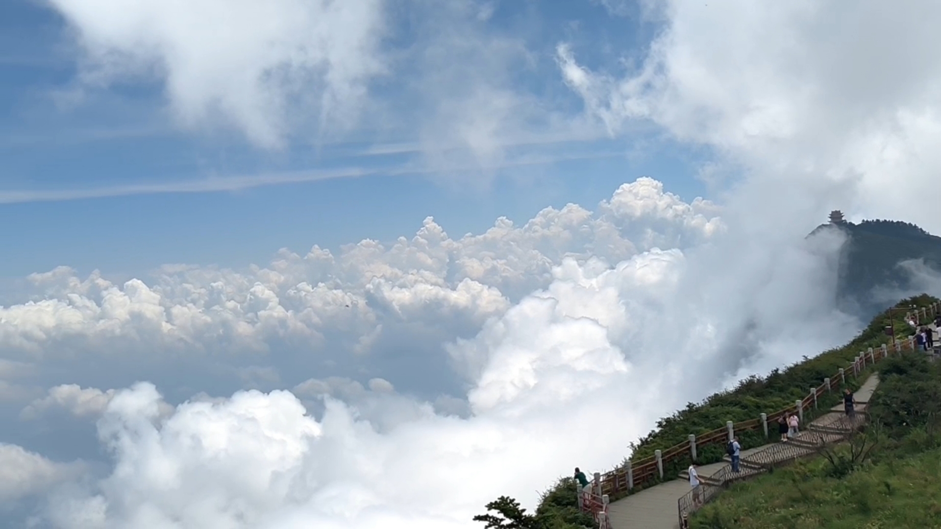 峨眉山山顶云海,2024.8.6中午