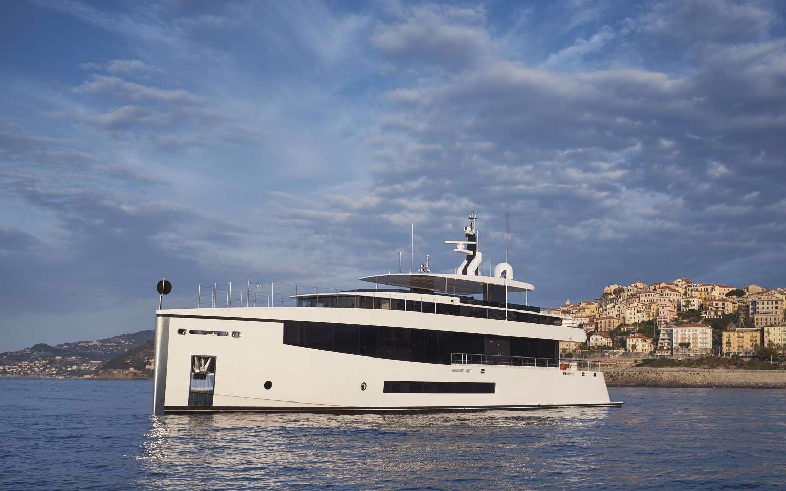 荷兰feadship 35 米超级游艇letani号_哔哩哔哩_bilibili