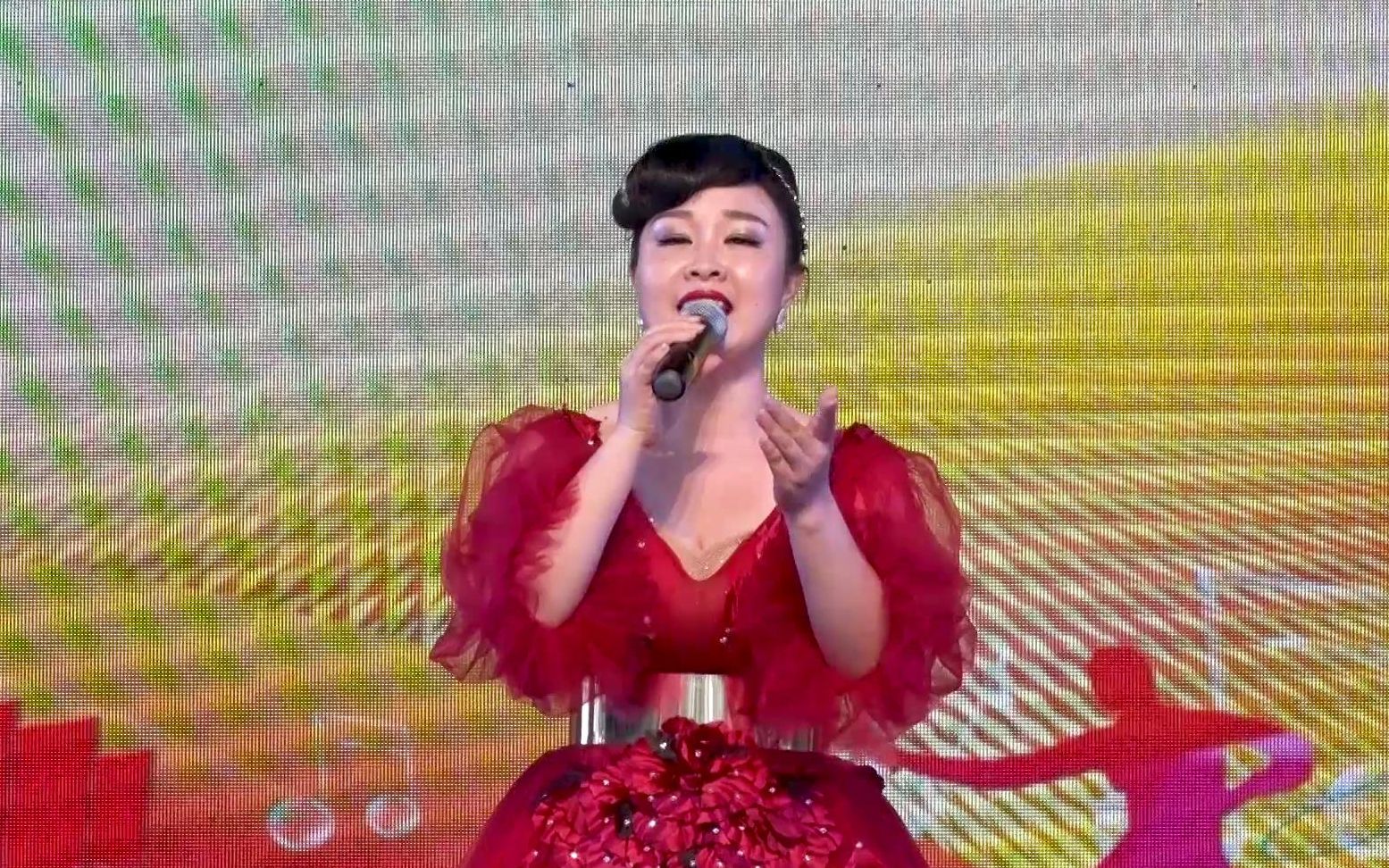 女歌手李勤《因为你》,东莞观音山爱意满满