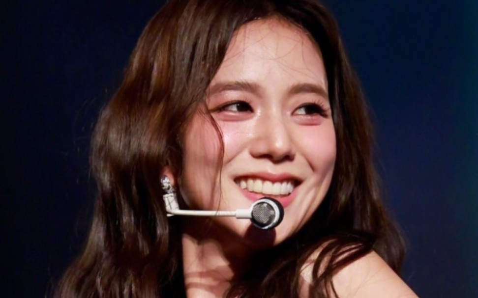 金智秀 jisoo科切拉音乐节第二周solo flower 花表演公开!