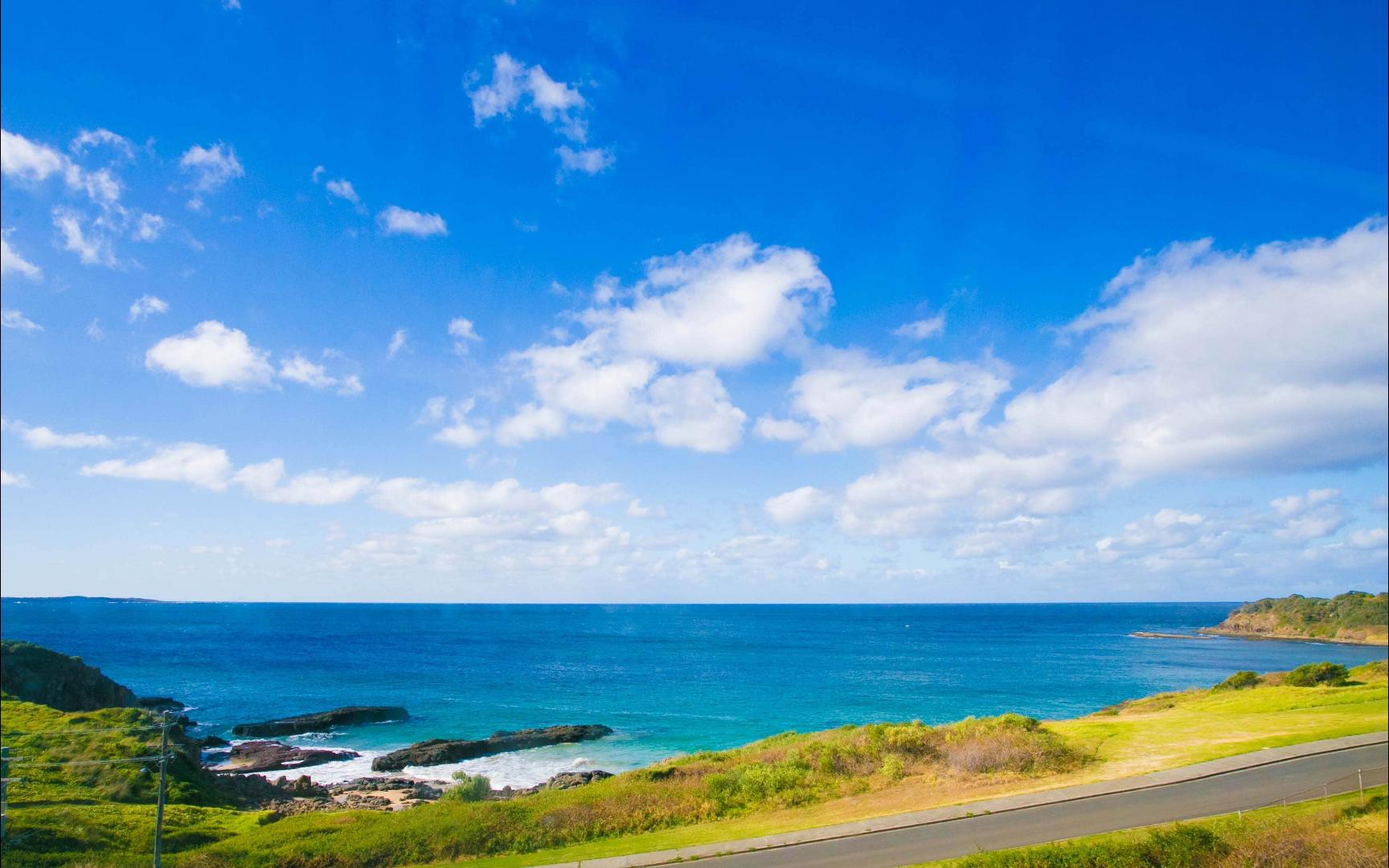 澳大利亚悉尼北部海湾曼利海滩风景宜人景色秀丽感觉很惬意