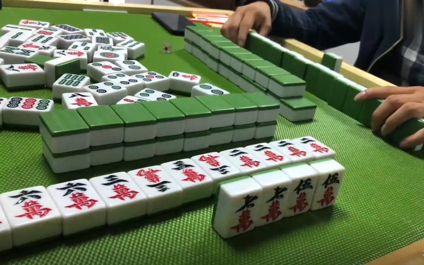 麻将小伙手气不要太好,清一色杠上开花