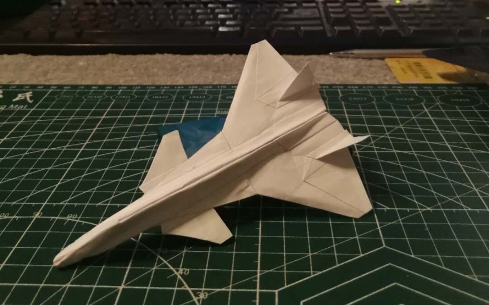 【折纸飞机】歼20战机(原创)一张a4纸纯折不剪裁,立体机身可飞行