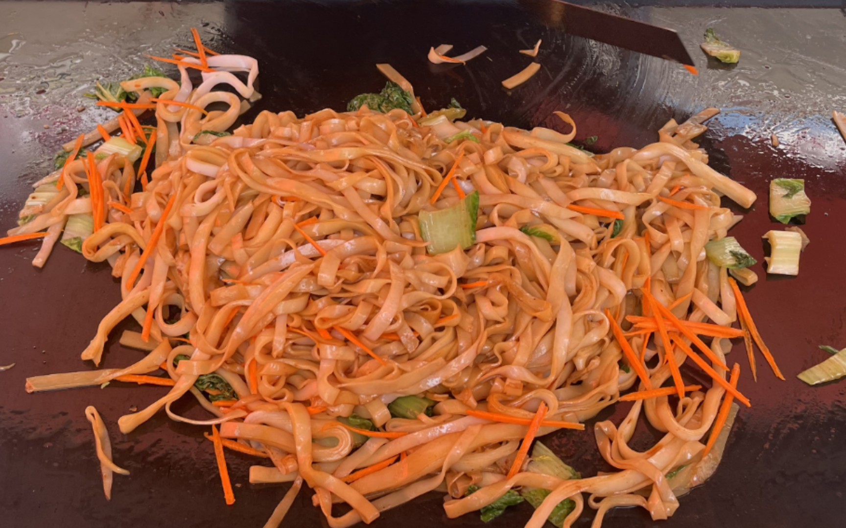 3块钱的铁板炒粉,爱死小县城的物价了!