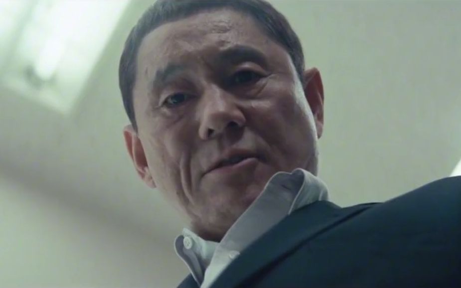 独家北野武人狠话不多,拿枪就是扫,干净利落