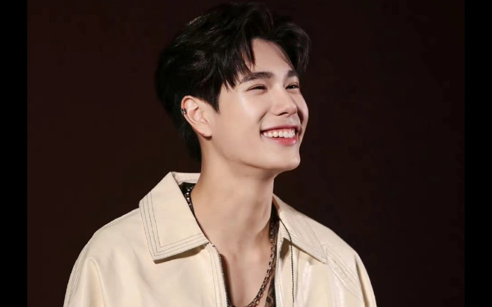 我说,真的很难不爱上陈普明吧