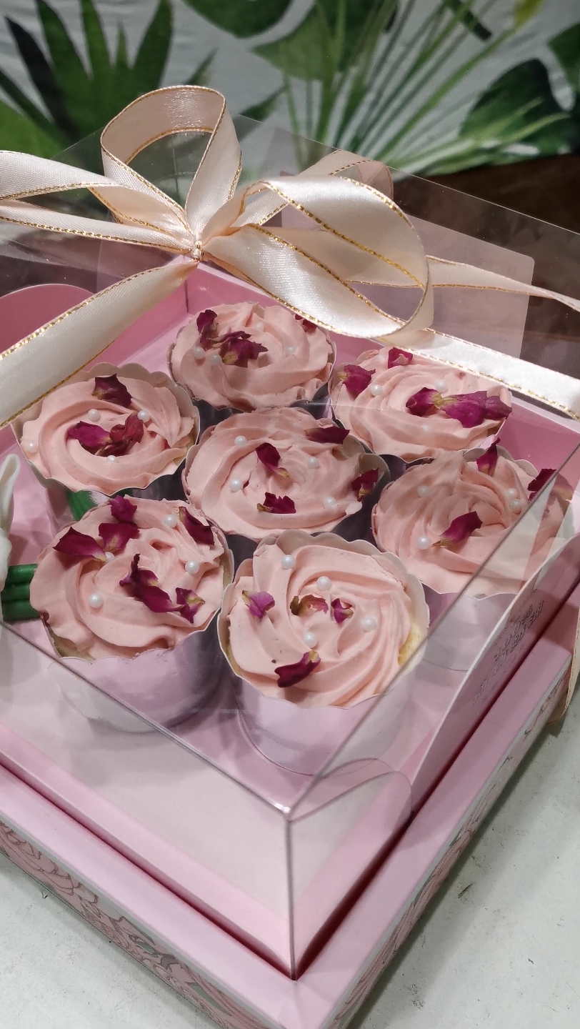 【玫瑰纸杯蛋糕】这个小礼物送到我心巴上了