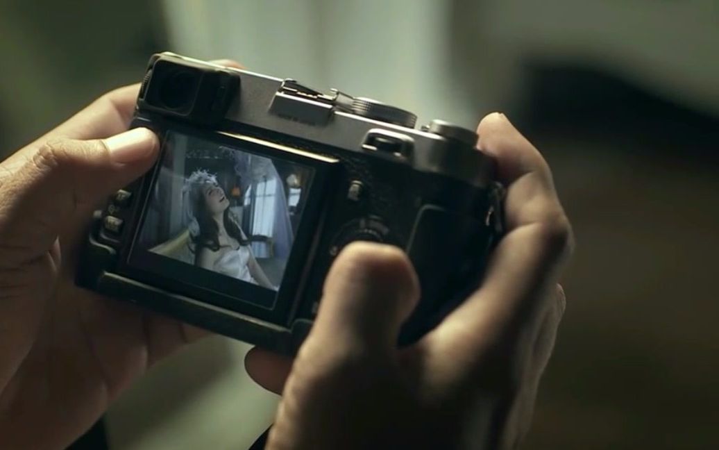 泰国恐怖电影小伙捡到照相机发现里面隐藏着大秘密