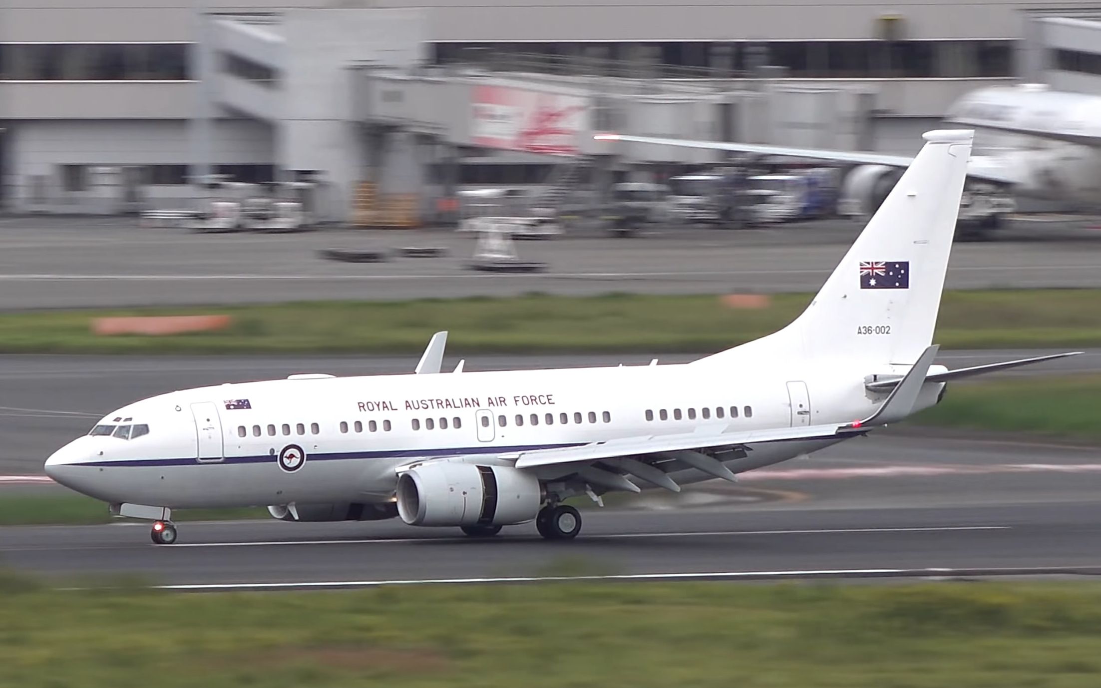 澳大利亚皇家空军B737700BBJ(A36002) 皇家空中医疗服务队比奇空中国王B200(VHMVY) 羽田空港 澳洲 起降【jsky】哔哩哔哩bilibili