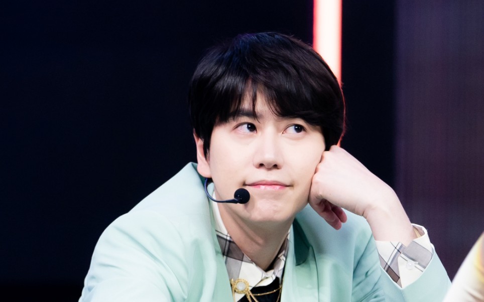 【曺圭贤/super junior】是我们大只忙内草菇啊!可可爱爱的小企鹅!