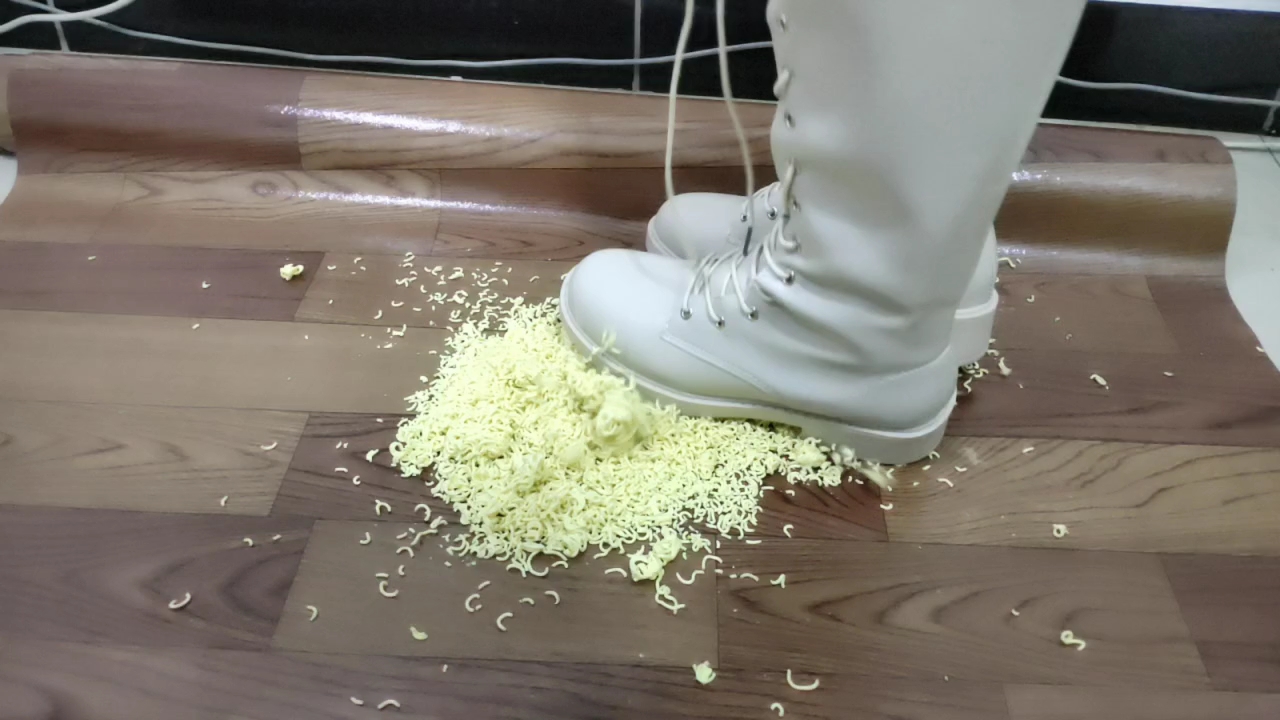 踩方便面解压_哔哩哔哩 (゜-゜)つロ 干杯~-bilibili