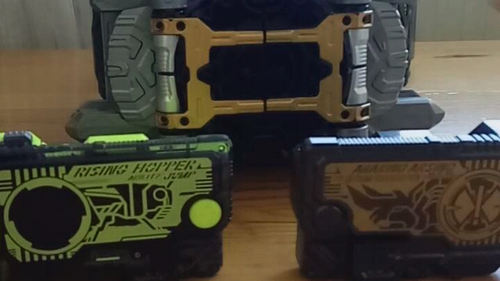 给老千配上高跃飞蝗秘钥时