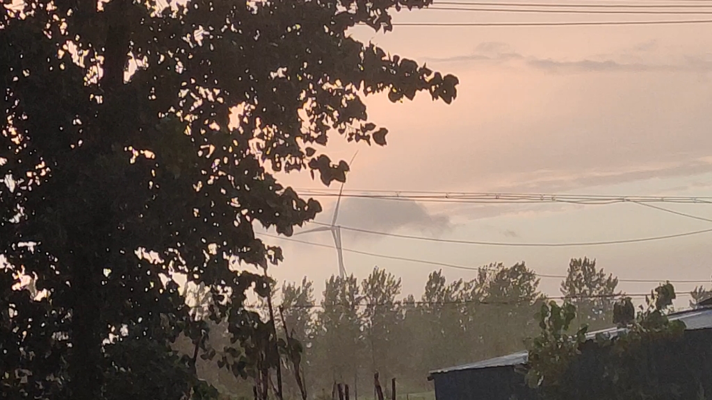 [图]下雨天，可以暂时停靠孤独的心