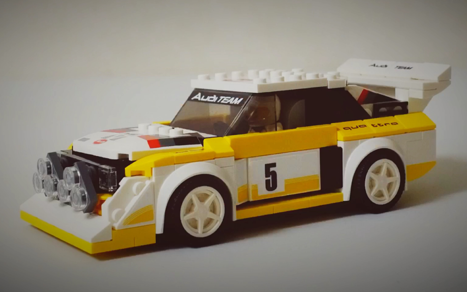 小人仔拼乐高—lego speed champions 76897 1985 audi sport quattro