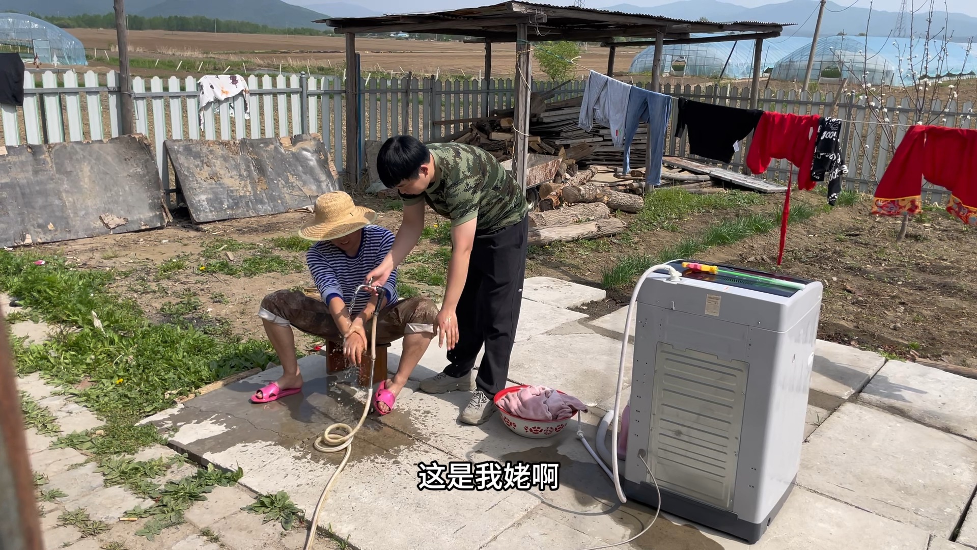 东北边境农村,去波哥家溜达溜达,下午回家给姥姥包点饺子吃!