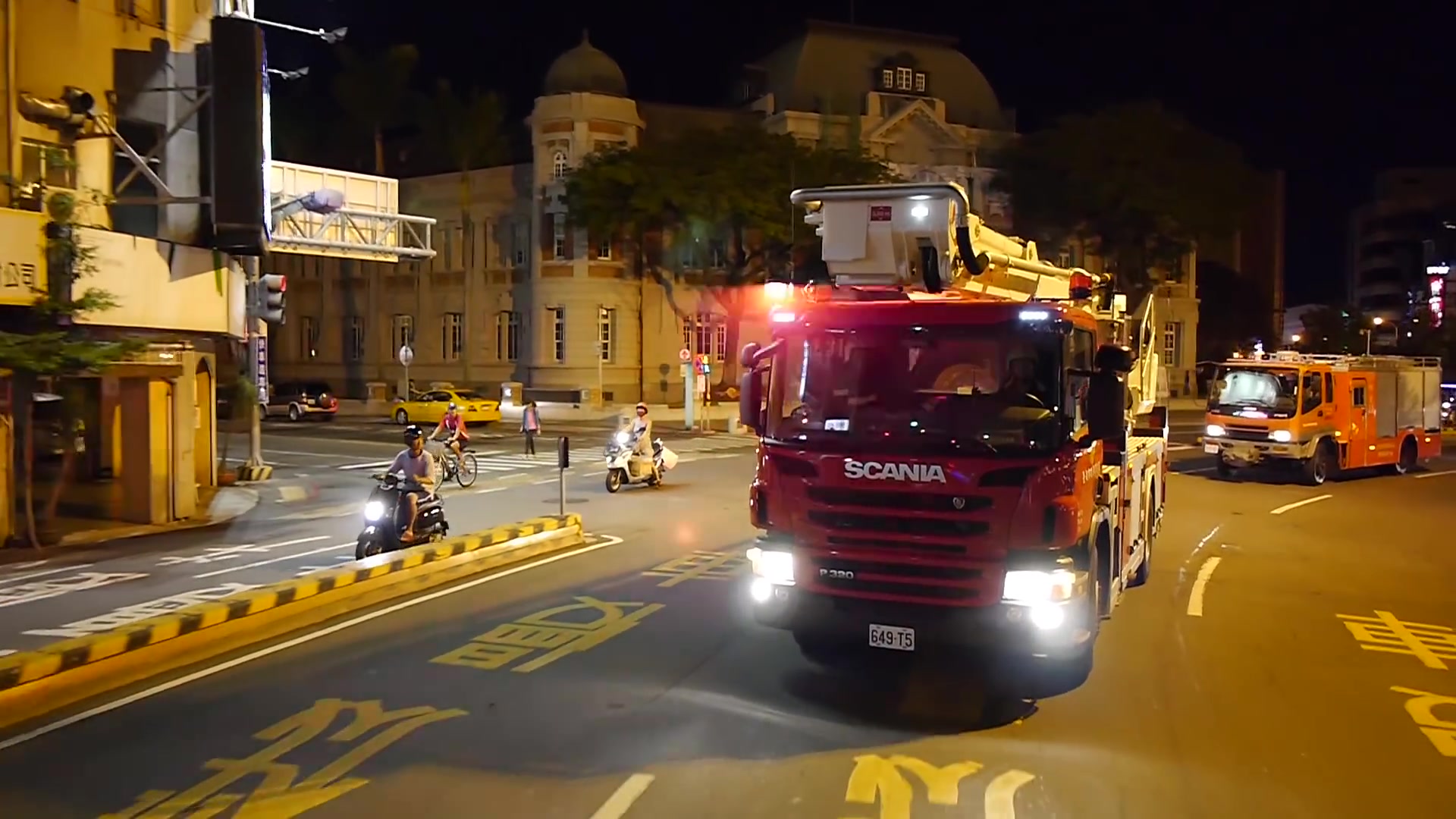 台湾119中正消防队全体出动纯进口的美国警报器再次亮相