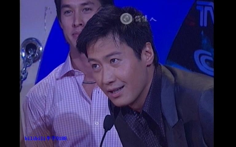 [图]2002 CCTV-MTV亚洲年度最佳男歌手-黎明 冲锋陷阵