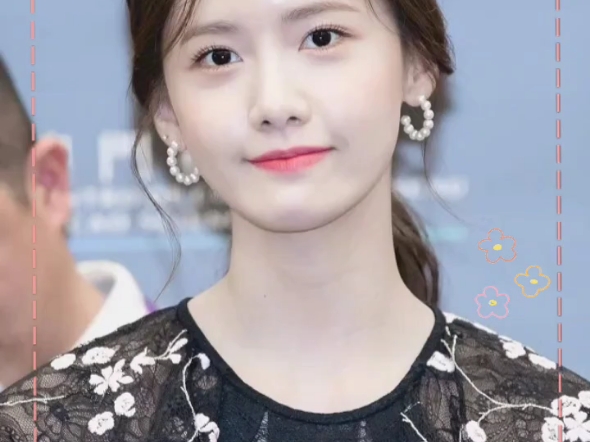 林允儿笑起来好漂亮