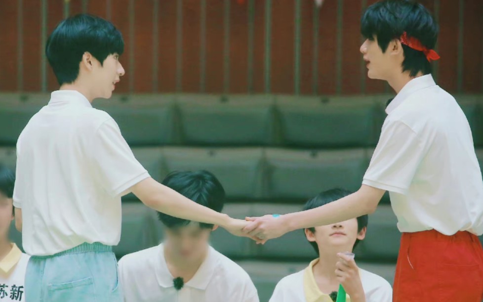 【鑫霖】【年樱】人不能,至少不应该不嗑一口年樱