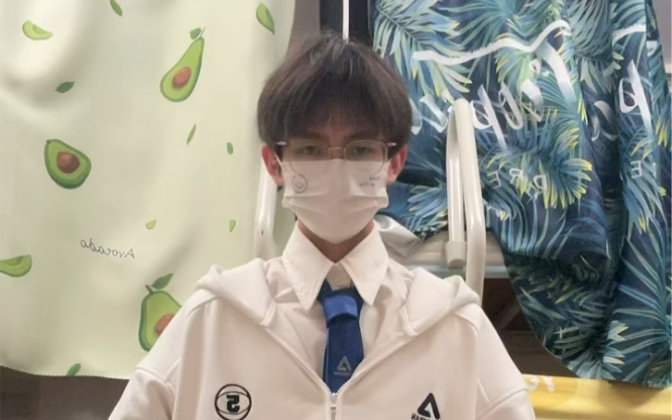 腼腆害羞内向社恐文静小男生