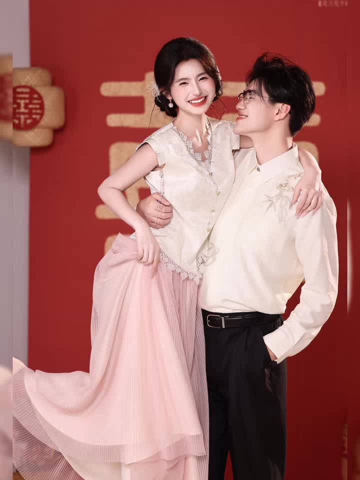 超美的一件订婚礼服