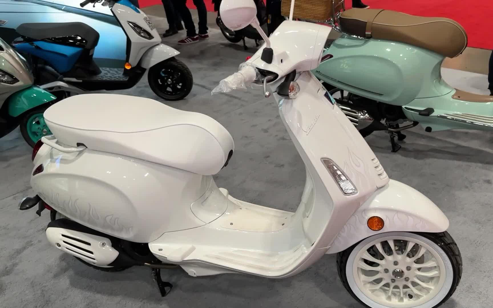 2023 vespa sprint 150 静态展示