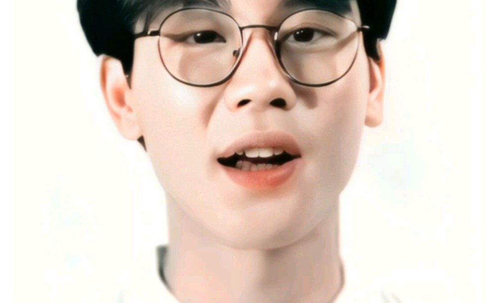 戴眼镜的小奶狗一枚呀