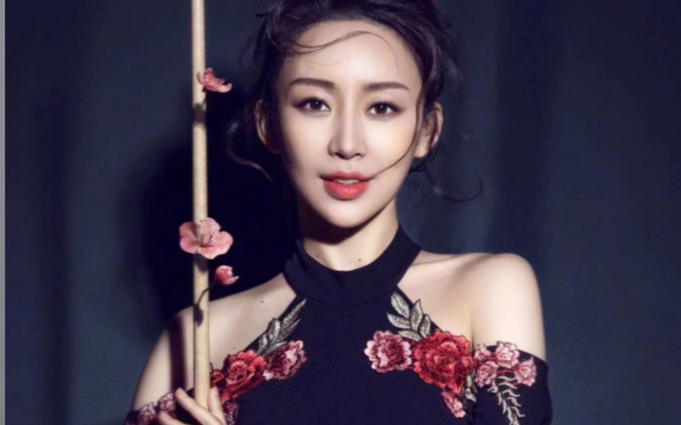 九球潘晓婷妹妹也是打台球的?姐妹俩太像了