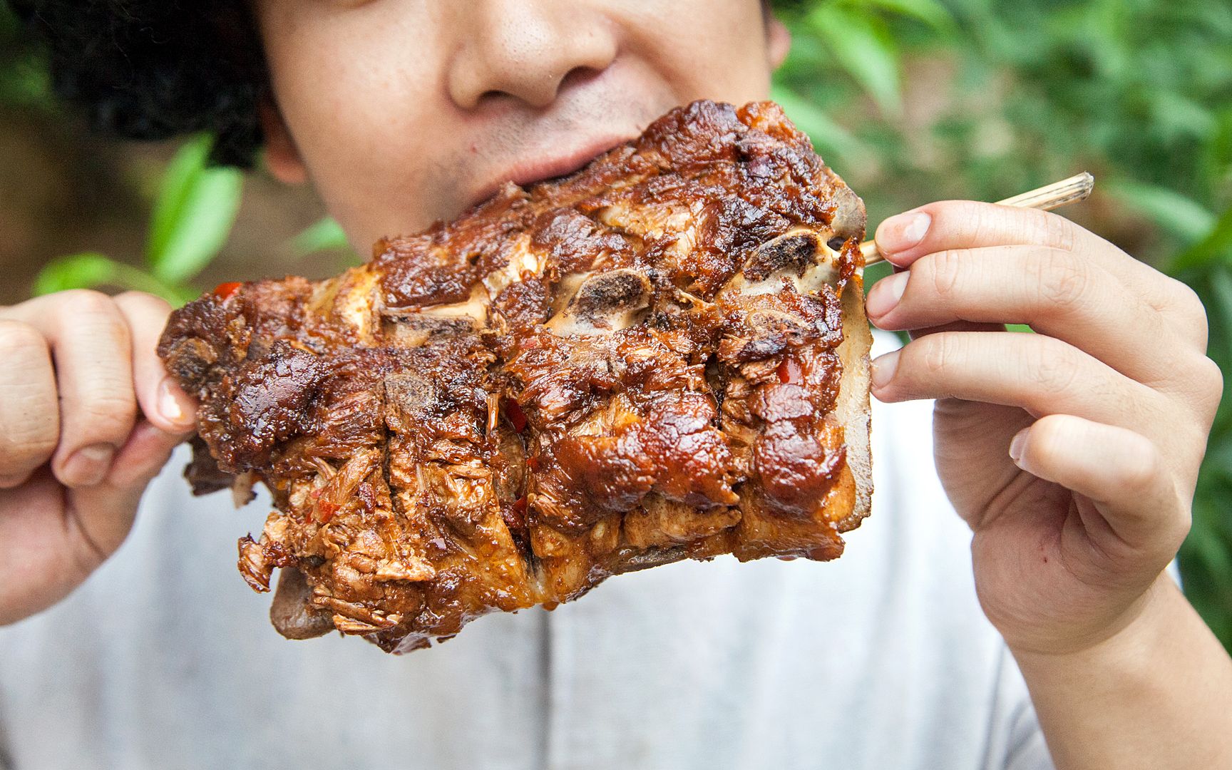 :肉食主义者的心头爱,超大块红烧猪脊骨倍儿过瘾!哔哩哔哩bilibili