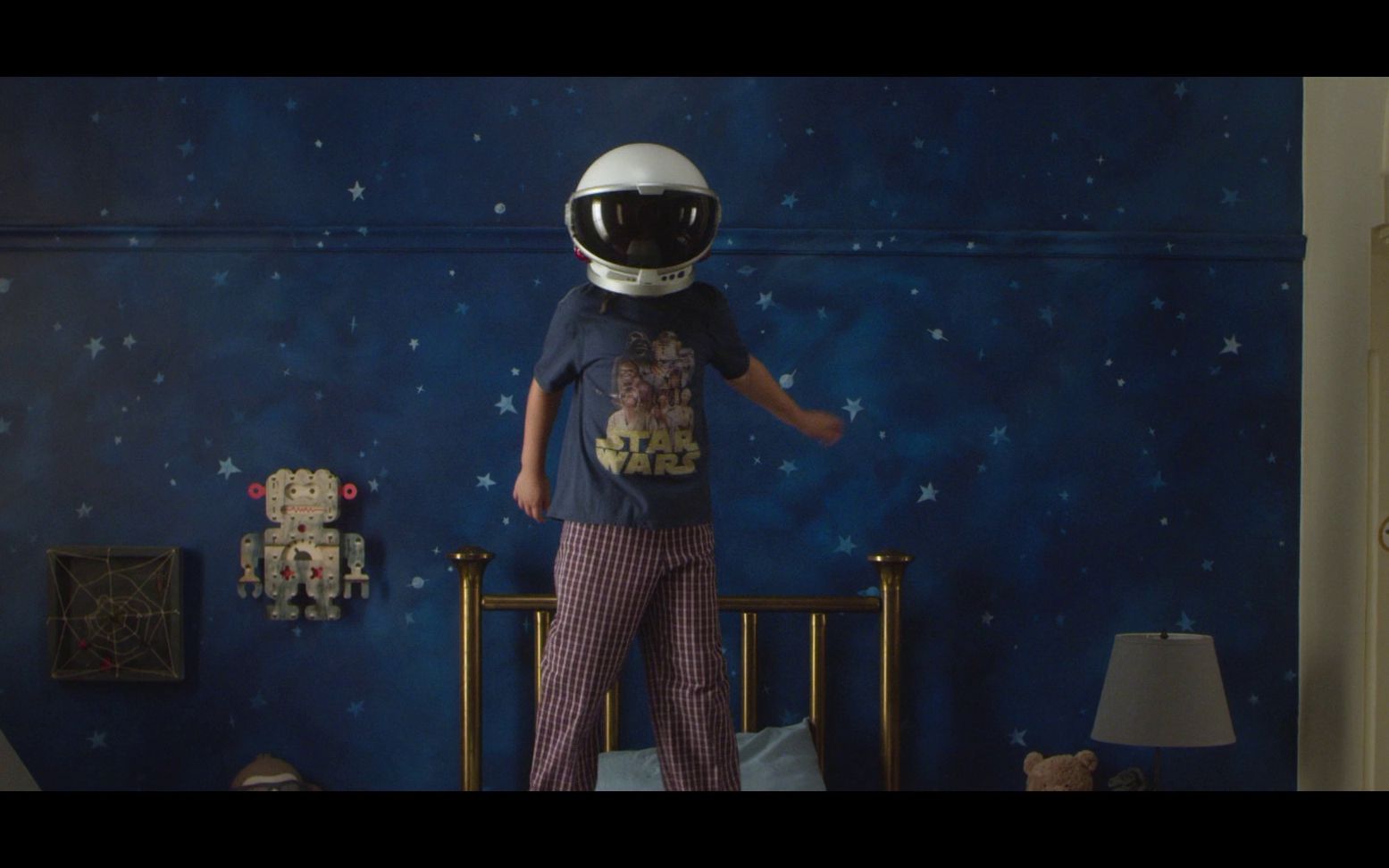 【奇迹男孩】一个小男孩从被人排除成功逆袭受到所有人的欢迎【奇迹