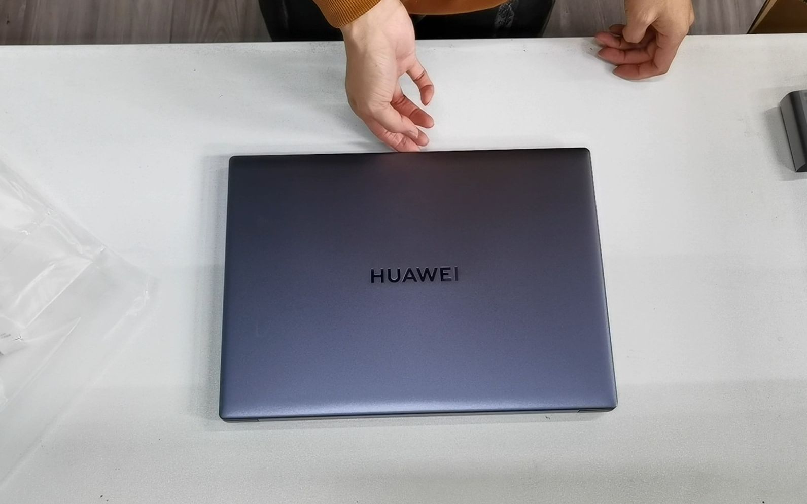 huawei matebook 16s 12代酷睿標壓i9開箱