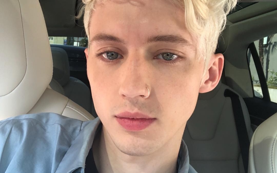 「troye79jacob」紧紧跟着布布的小尾巴戳(乖巧and萌萌的身高差78