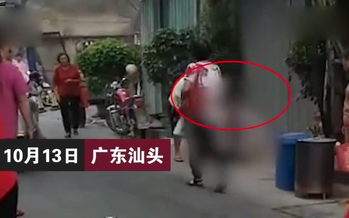 [图]广东：男子街头杀人后，还用脚猛踹头部，监控：可怕！