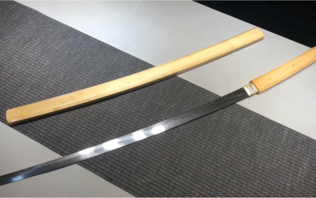 六棱白木花纹钢居合练习素装打刀