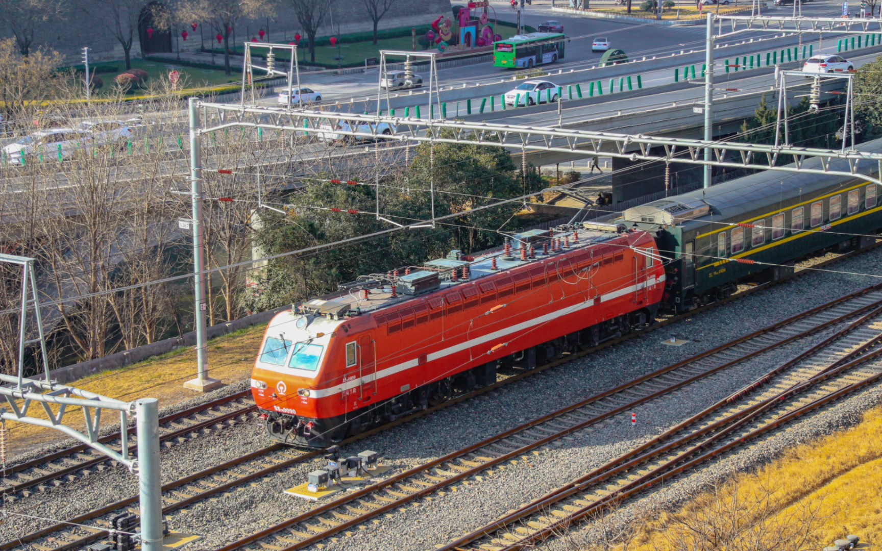 【中国铁路】兰局兰段ss7e-0090牵引客车k362次银川～上海幺道进西安