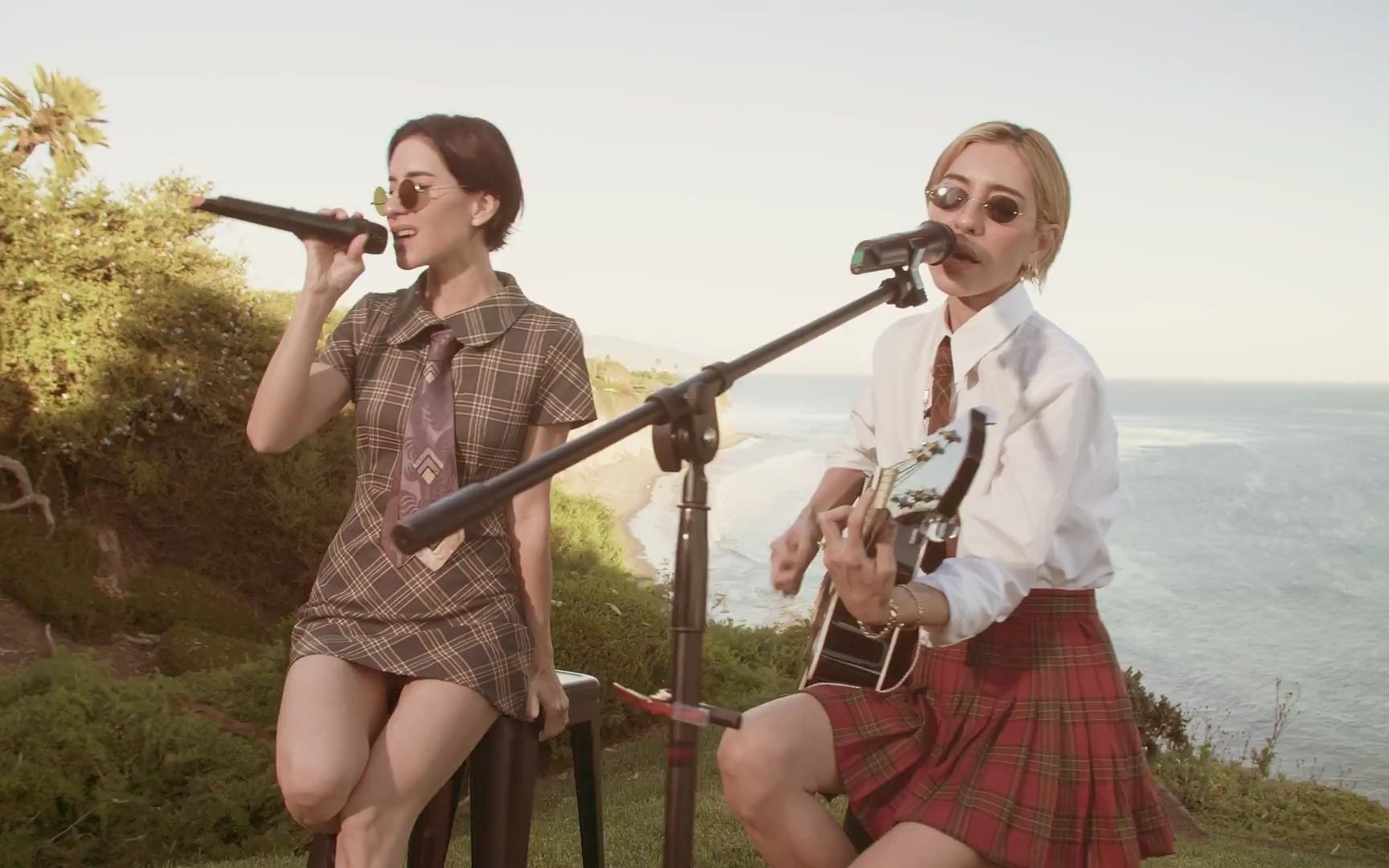 the veronicas - perfect (acoustic live) [1080p]