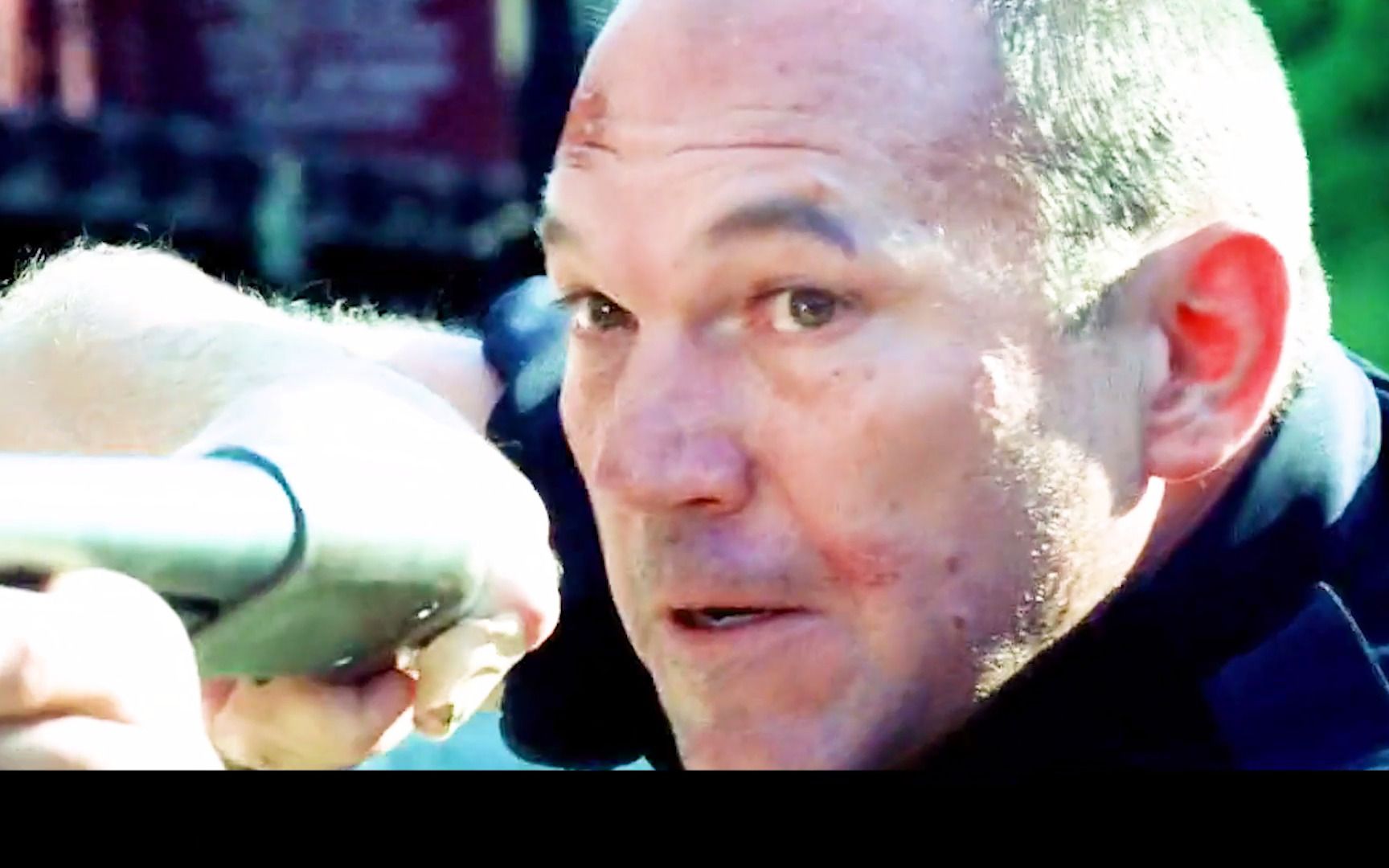 越狱47贝里克就像疯狗一样紧追麦克