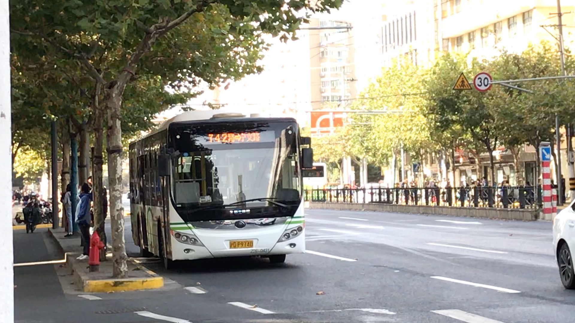 上海公交742路随拍