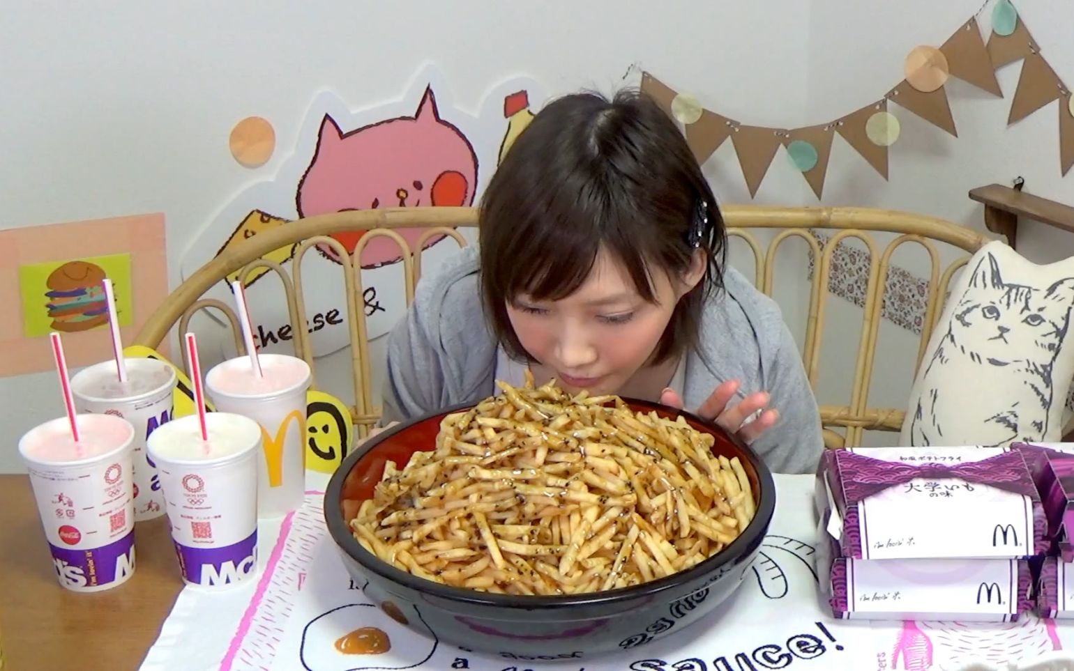 【木下大胃王】15盒麦当劳地瓜风味儿薯条搭配4杯奶昔4瓶可乐 @柚子木