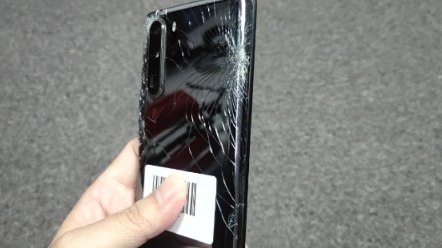 p30手机摔坏屏幕的照片图片