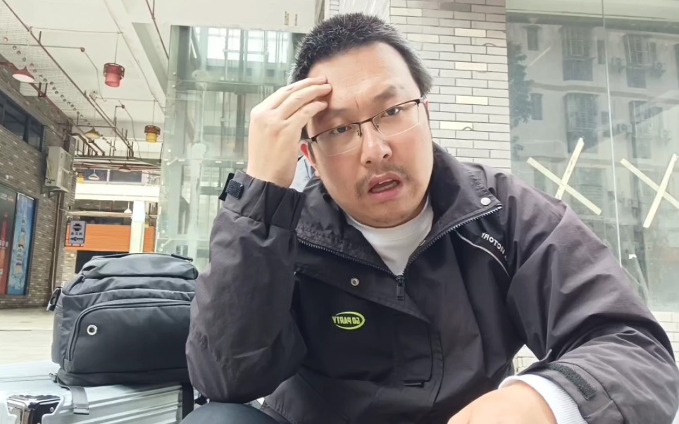 今年工作难找,大神阿雄在东莞挂壁,每天的工作就是找工作