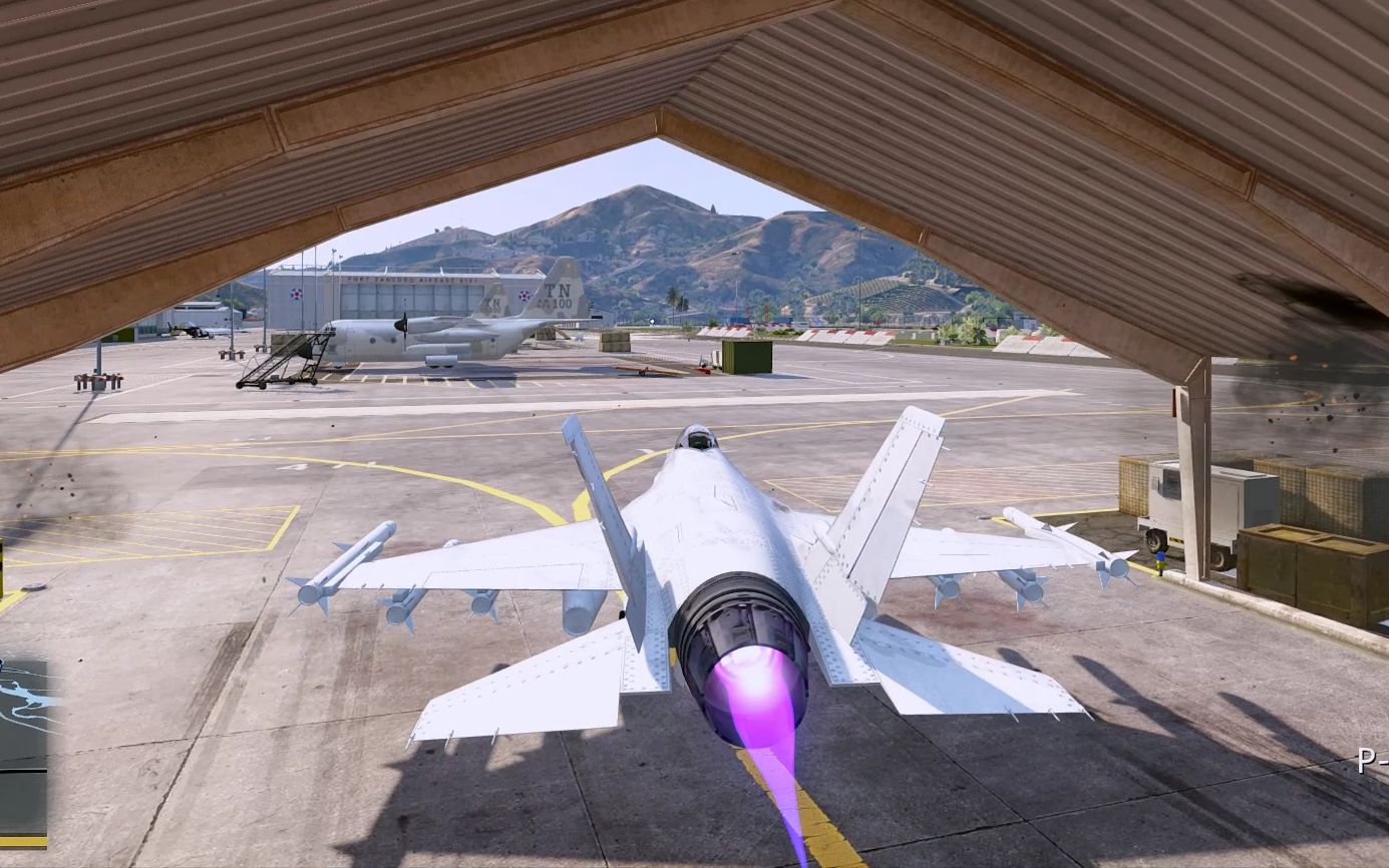 gta5我不仅要到你军事基地抢飞机我还要在你在禁飞区继续浪有本事你扌