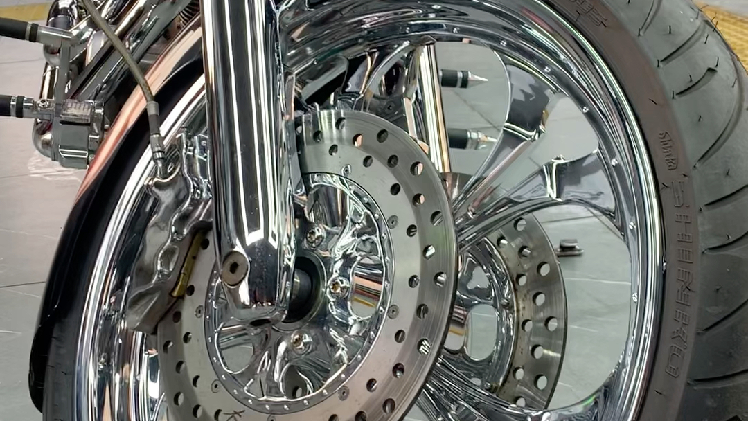 哈雷 定制 大熊