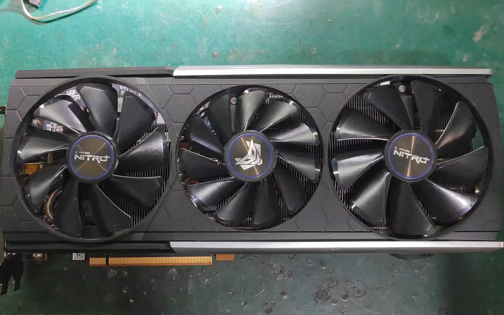 蓝宝石5700,强行喂药水后点不亮了,这是给毒死了吗